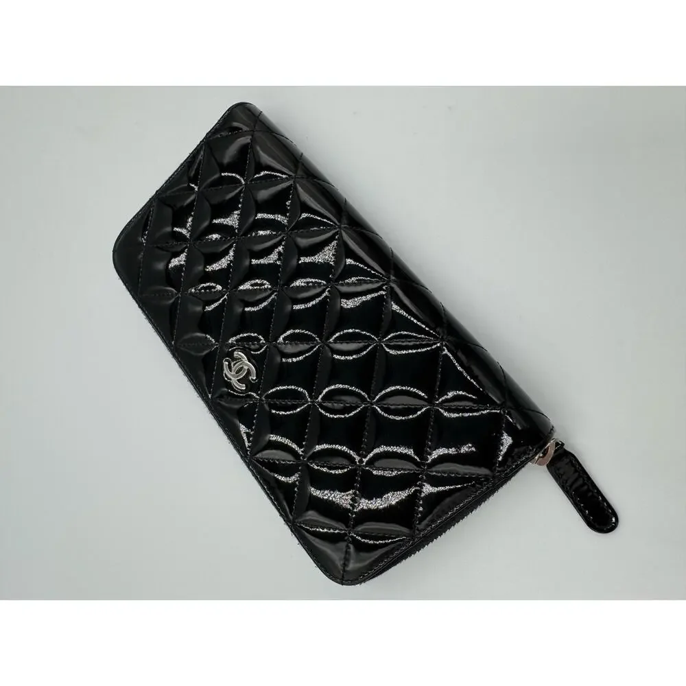 CHANEL Brilliant Patent Leather Zip Around Long Wallet Black Quilted CC Silver